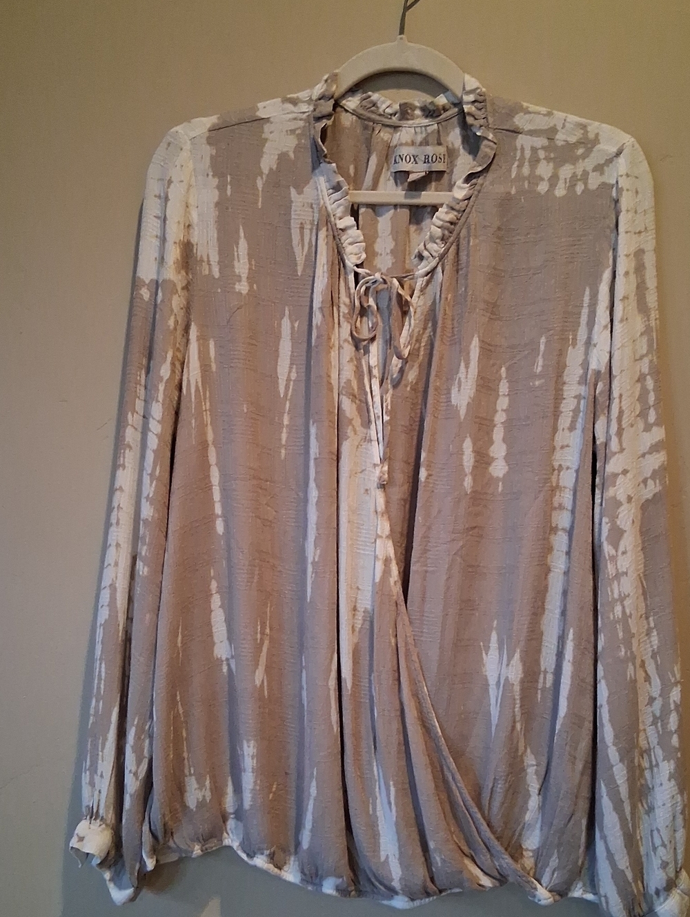Knox Rose Tan & White Tie-Front Ruffle Blouse